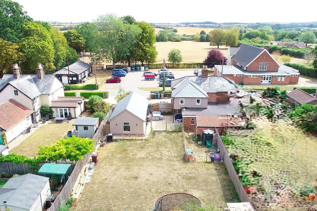 Property photo 3 of 23