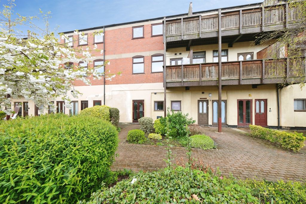 Property photo 1 of 14