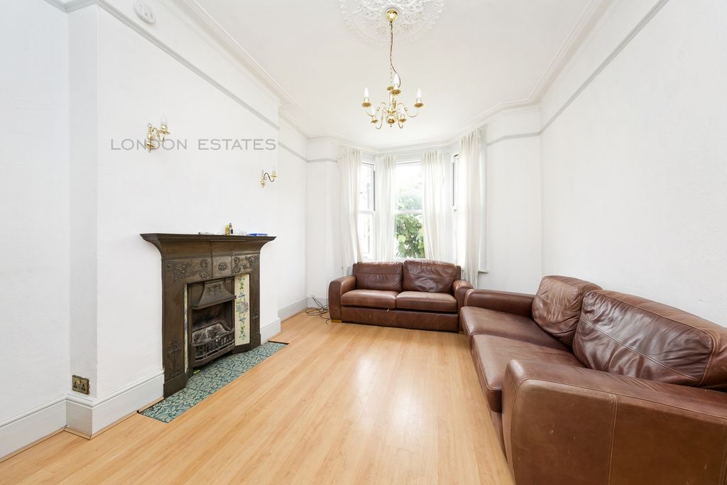 Property photo 3 of 13 Photo 1