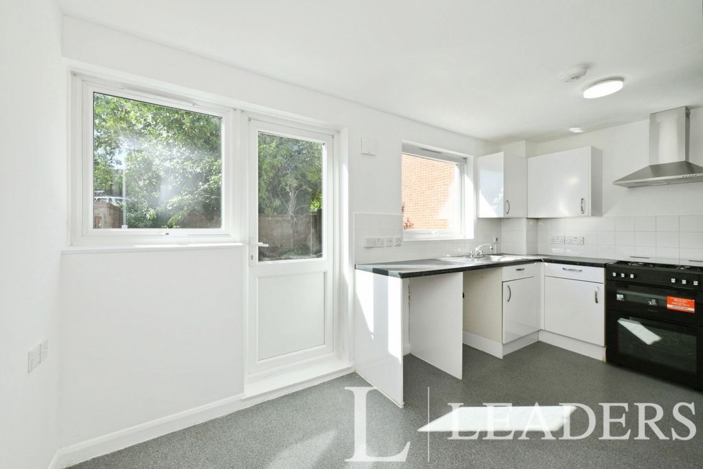 Property photo 2 of 19 Pbox-Img.Jpg