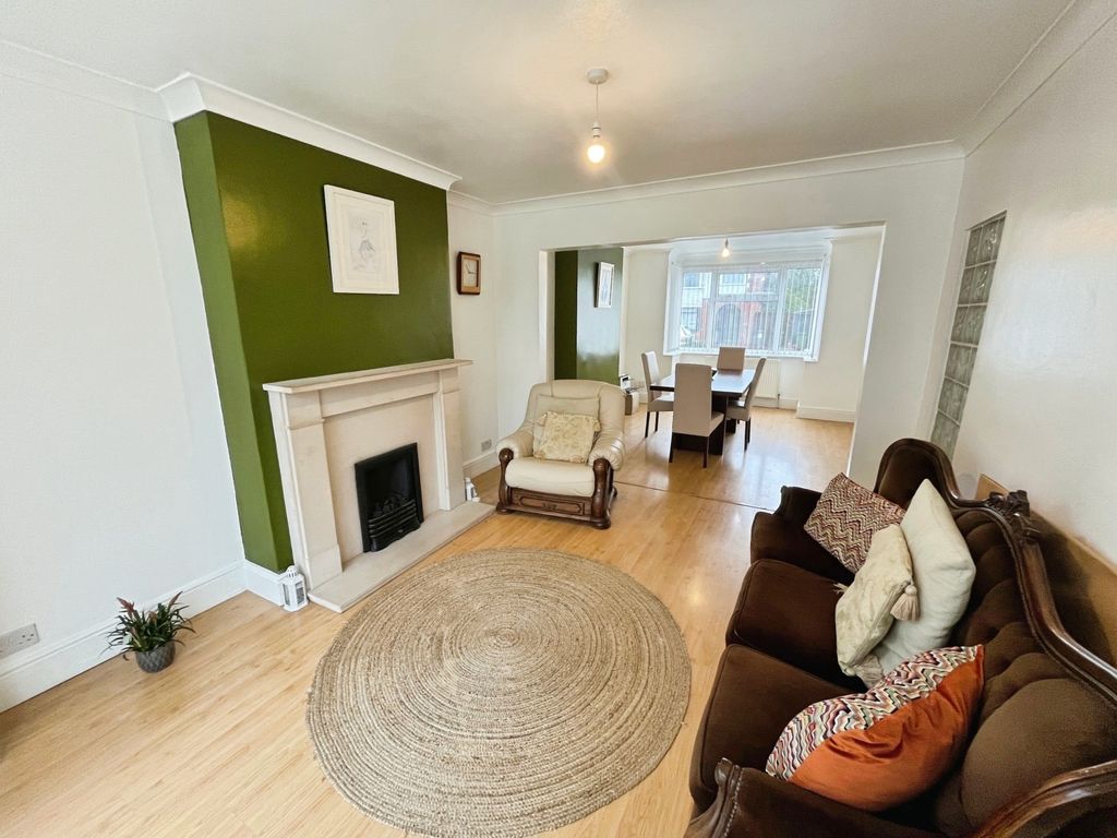 Property photo 2 of 14 Lounge/Diner