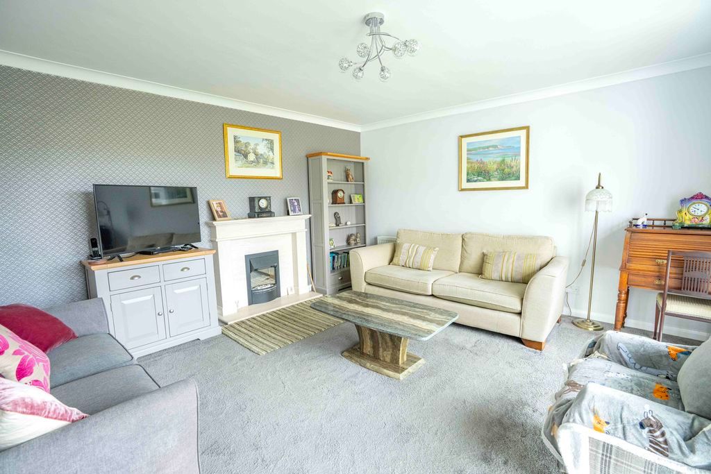Property photo 3 of 30 Photo 9