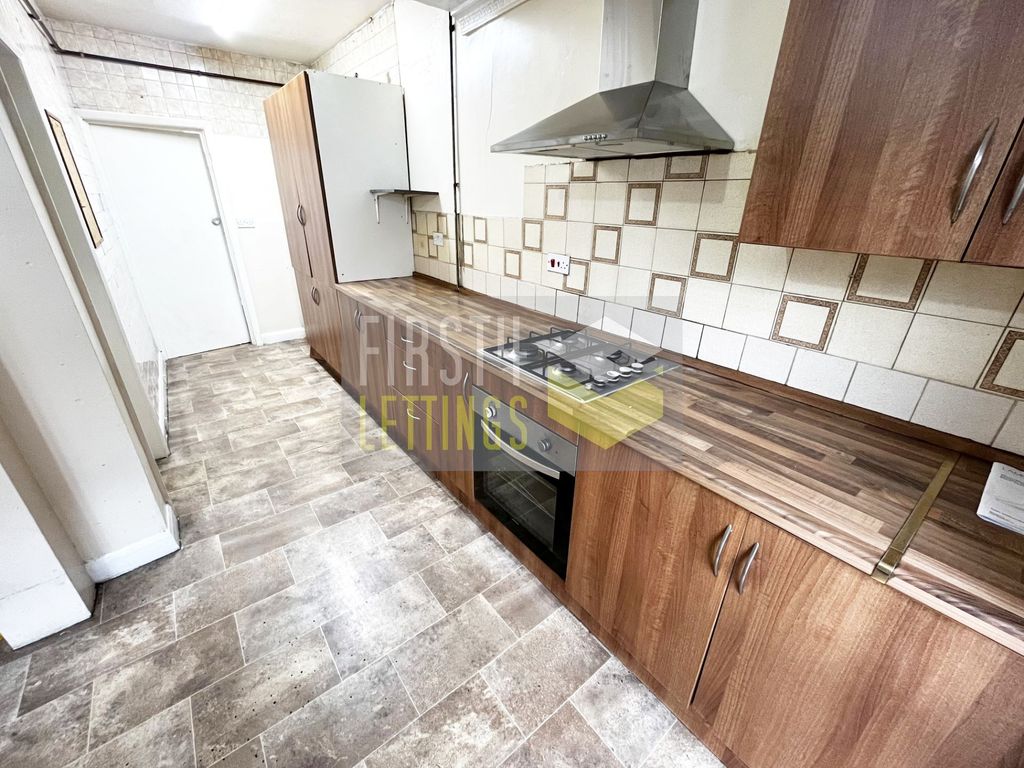 Property photo 2 of 12 Photo 5