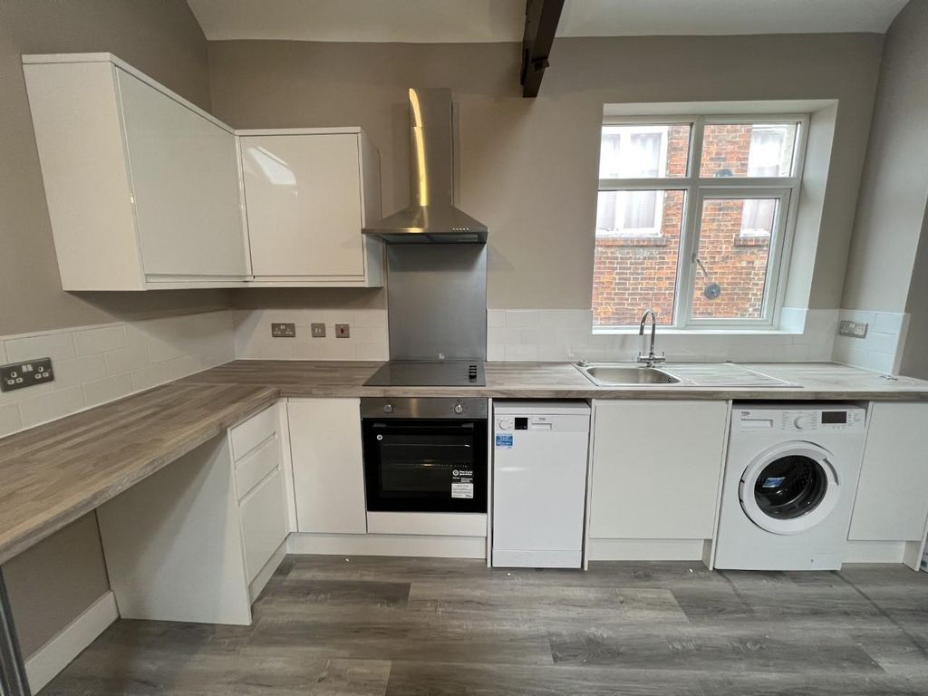 Property photo 2 of 5 6 Bedford 4.Jpg