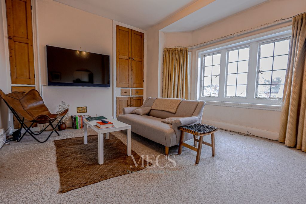 Property photo 2 of 9 4869311