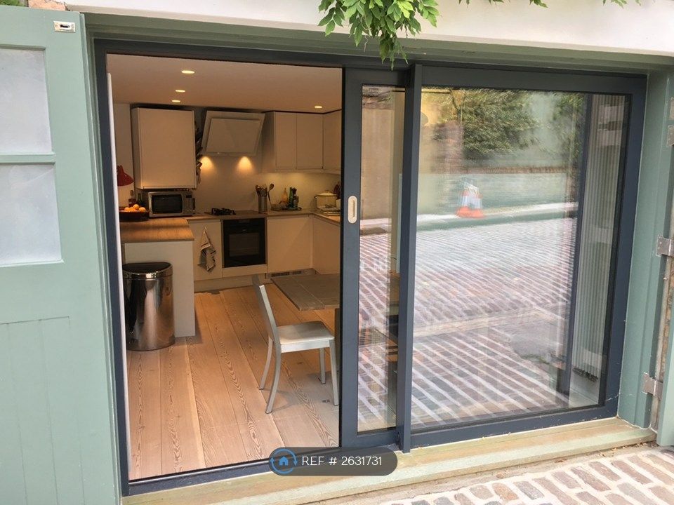 Property photo 2 of 11
