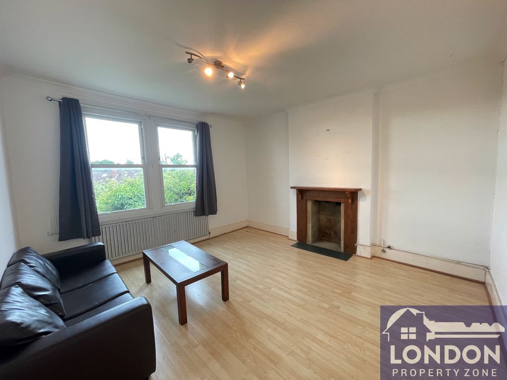 Property photo 2 of 6