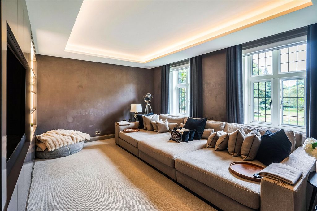 Additional image 11 of 6 bed detached house for saleDurford Wood, Petersfield, Hampshire GU31