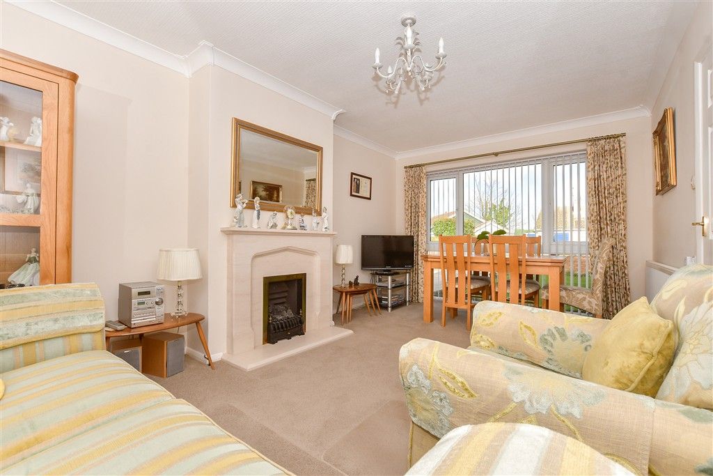 Property photo 2 of 13 Lounge/ Diner