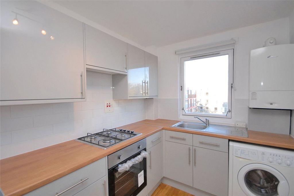 Property photo 2 of 6 Picture No. 08