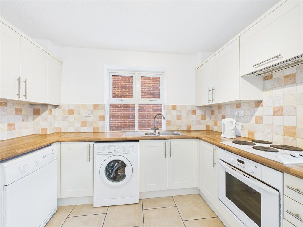 Property photo 3 of 10 Cam02435G0-Pr0098-Still009.Jpg