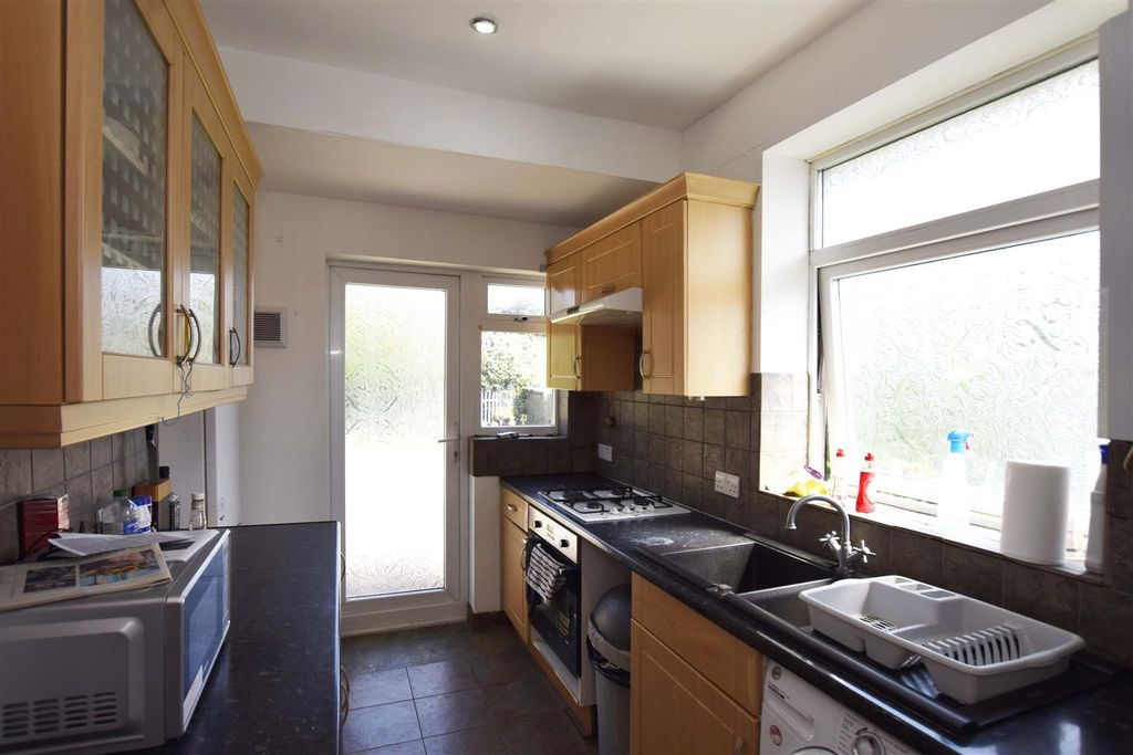 Property photo 3 of 8 Kitchen Copy.Jpg