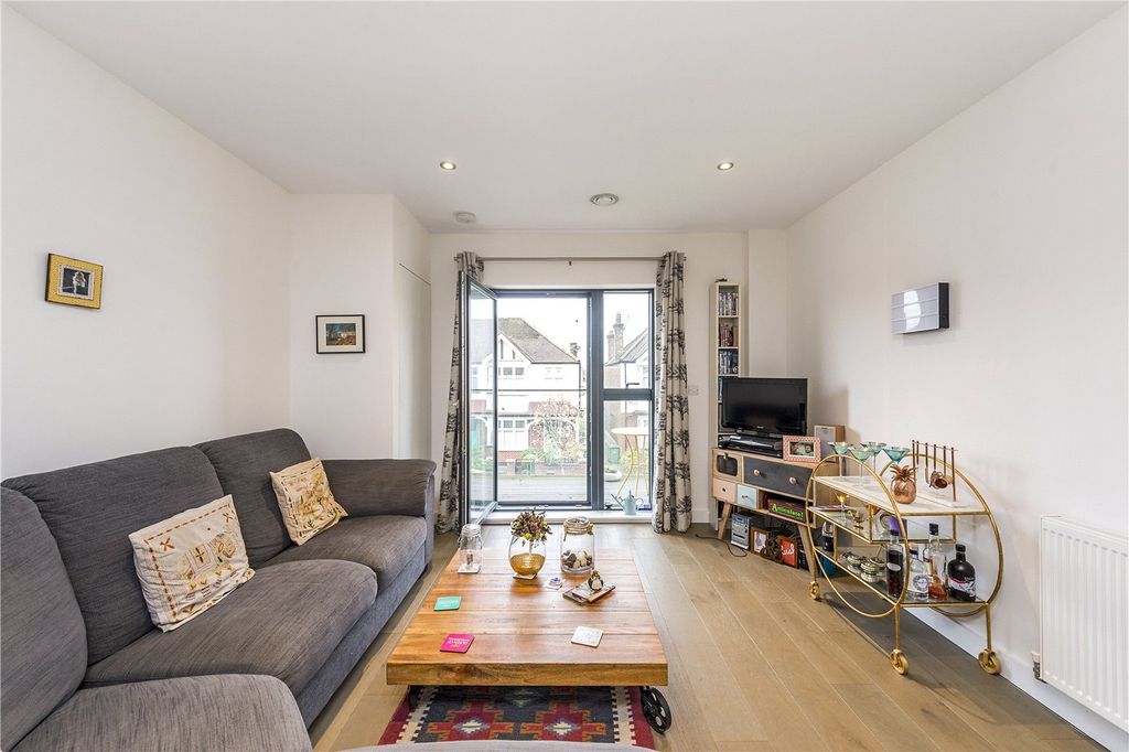 Property photo 2 of 8 Reception Room