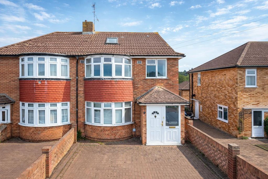 Property photo 1 of 13 A4Cdcc85-13Fc-4Fbb-B31E-13B9Bc7B4F2A.Png