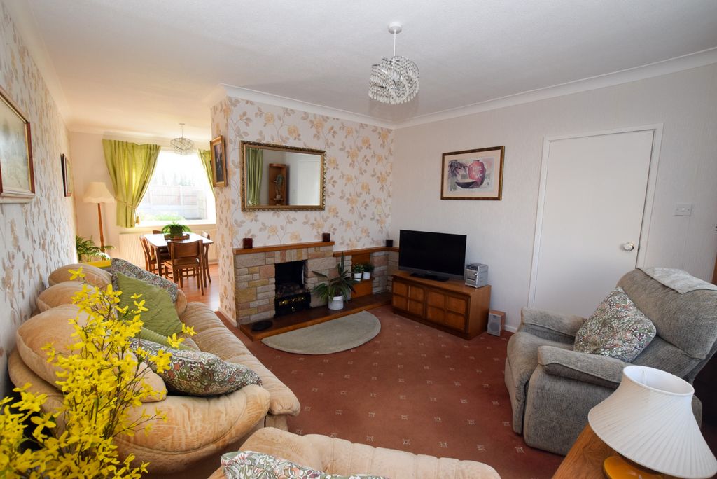 Property photo 2 of 21