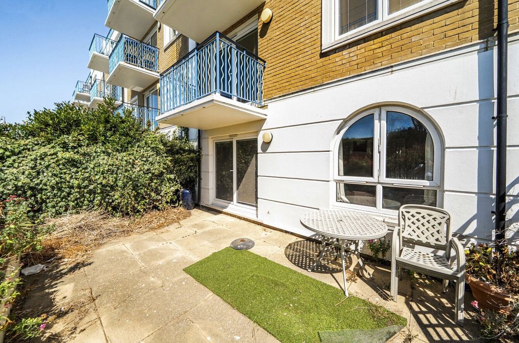 Property photo 2 of 16 Picture No. 04