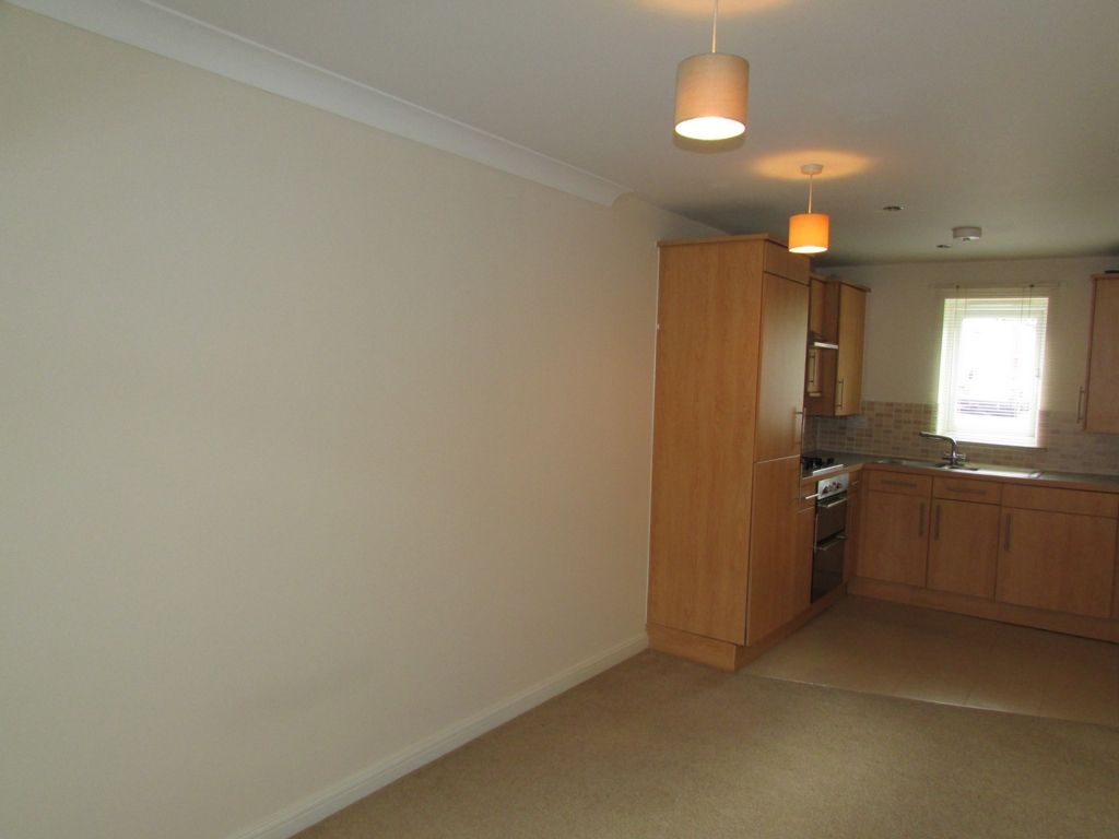 Property photo 3 of 8 Lounge Area