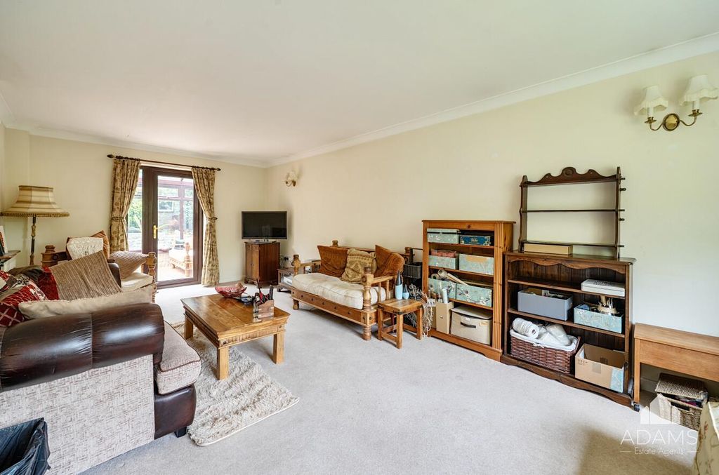 Property photo 2 of 21 Sitting Room