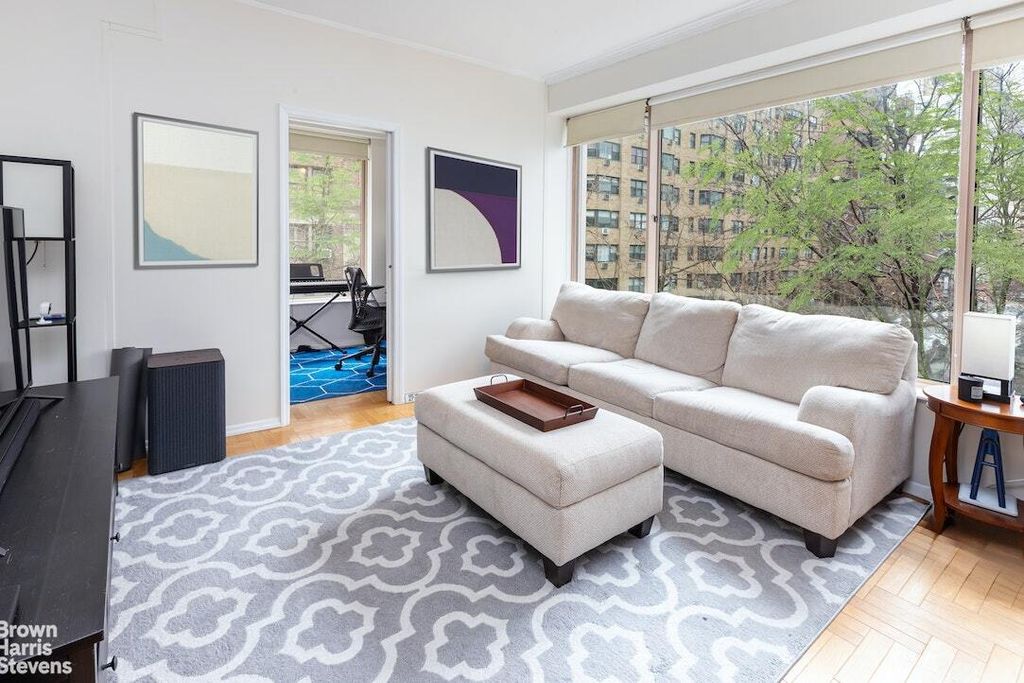 Property photo 2 of 12 <Alttext/>