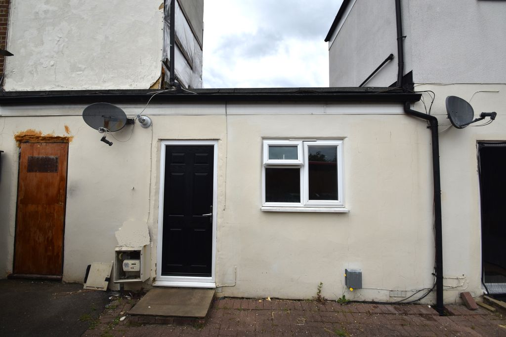 Property photo 1 of 8 1
