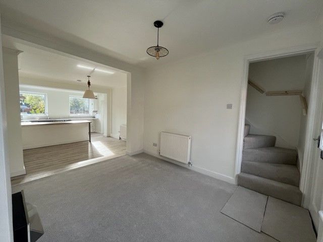 Property photo 3 of 7 Living Room