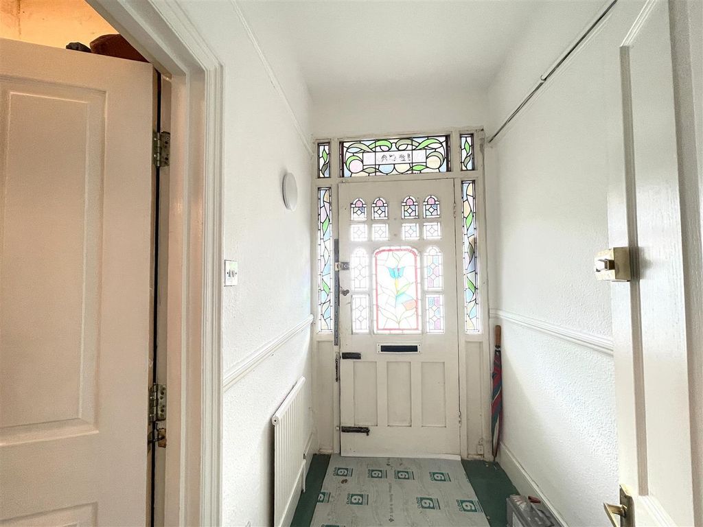 Property photo 3 of 4 Cumnor Internal Landing.Jpg