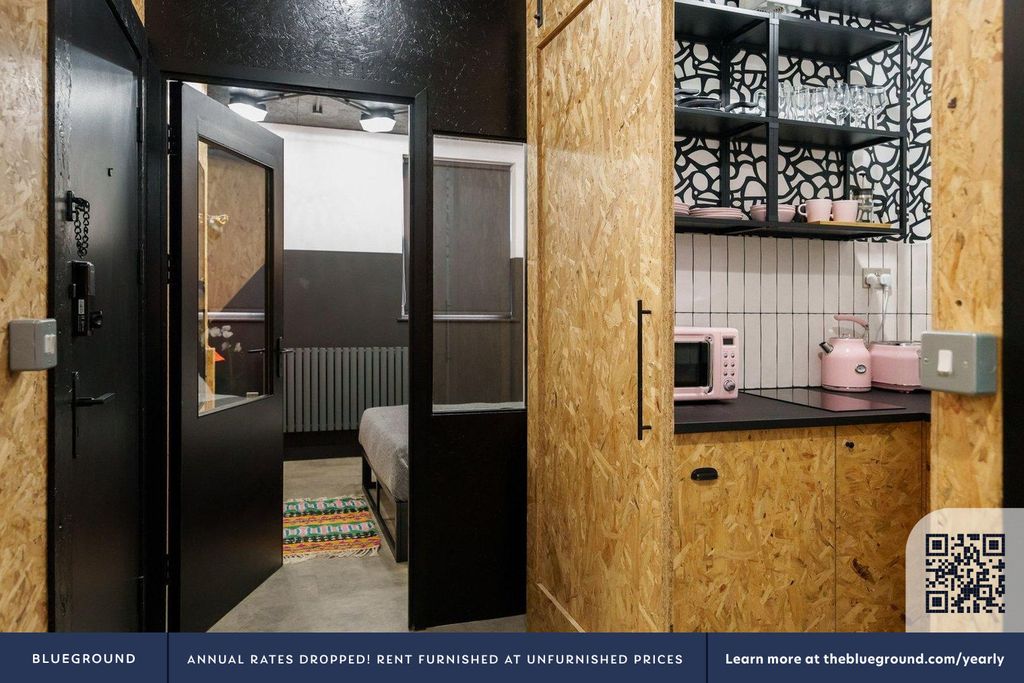 Property photo 3 of 7 Fully Equipped Kitchen