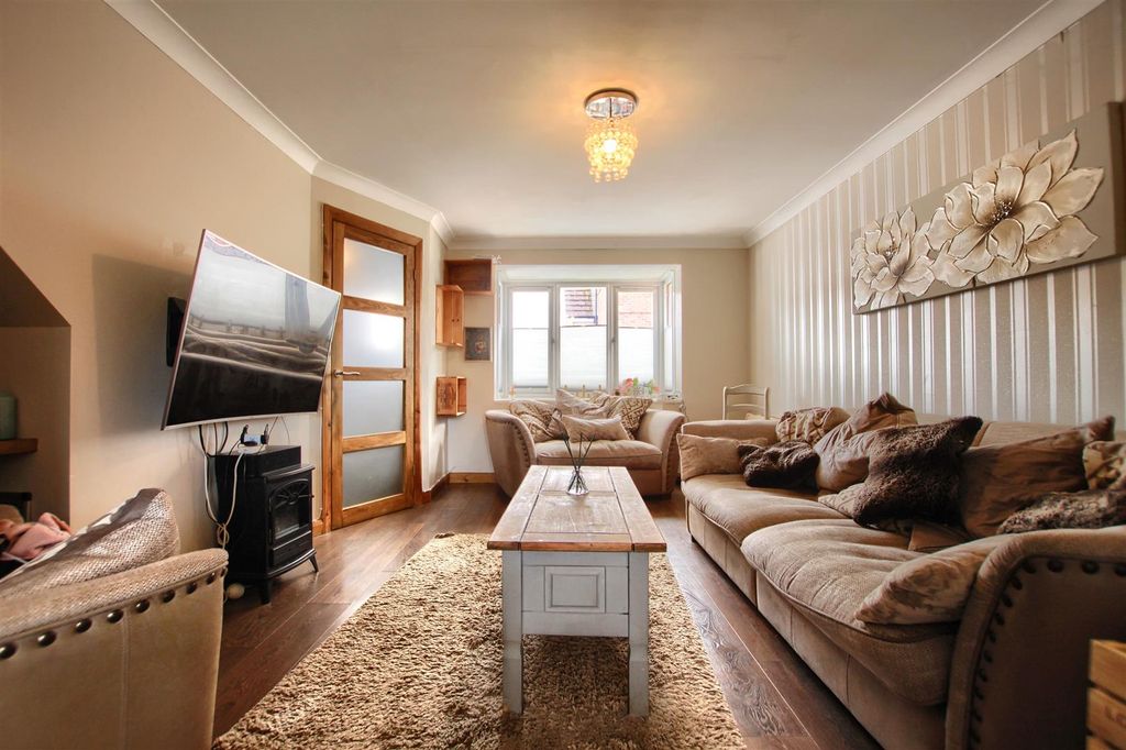 Property photo 2 of 11 Wg3.Jpg