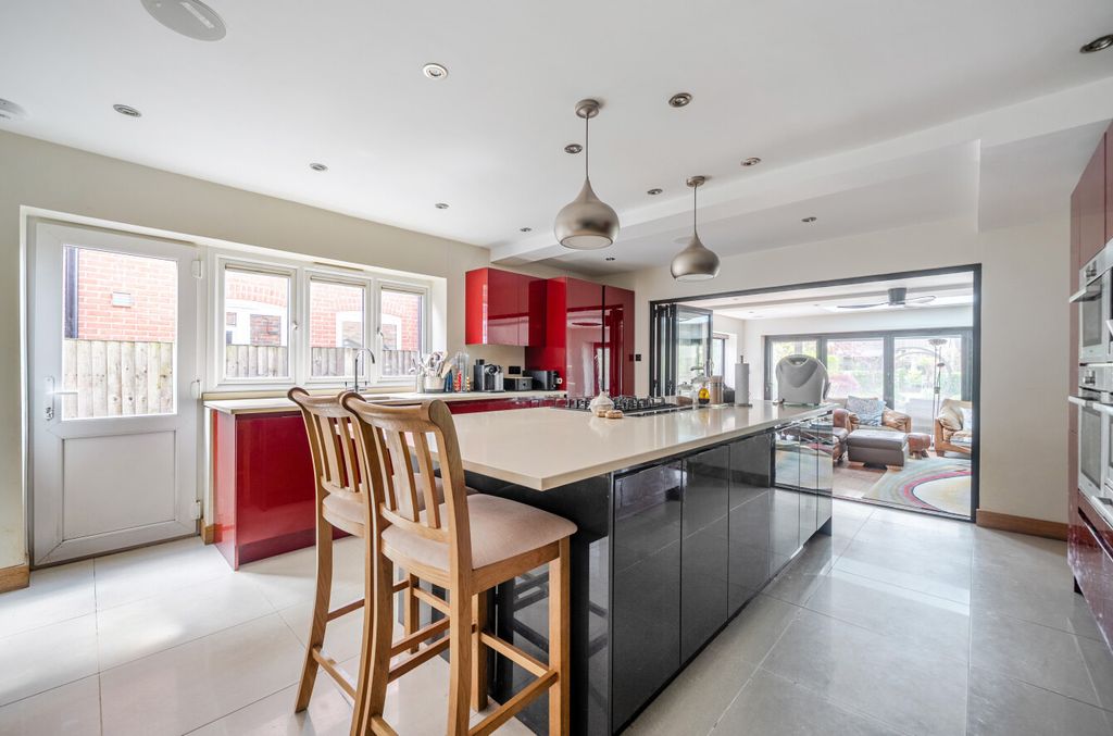 Property photo 3 of 23 1446421-12-69E627...