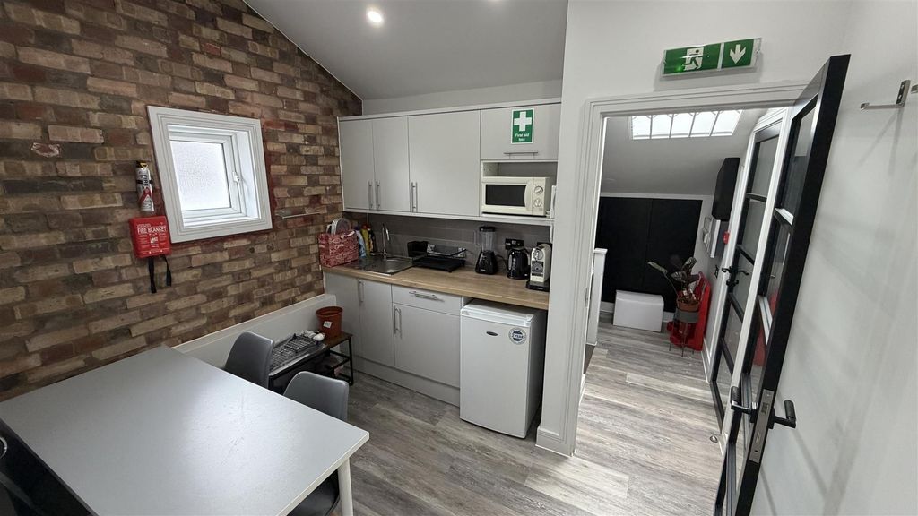 Property photo 3 of 10 Img_2649.Jpg