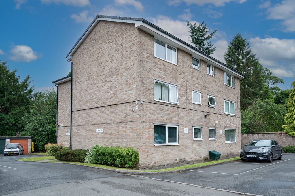 Property photo 1 of 18