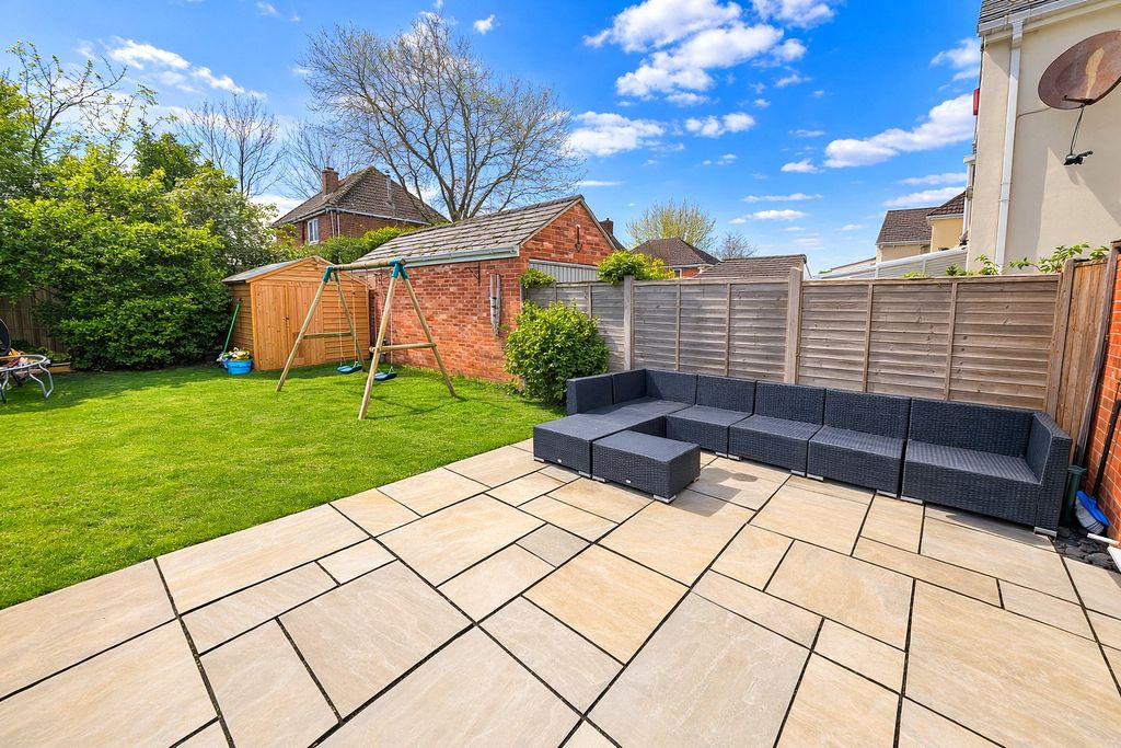 Property photo 2 of 16 Picture No. 36