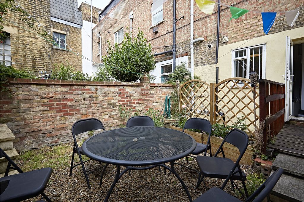 Property photo 3 of 5