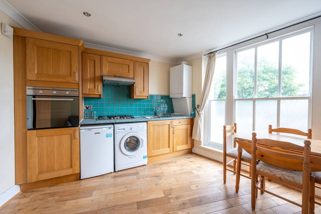 Property photo 1 of 5