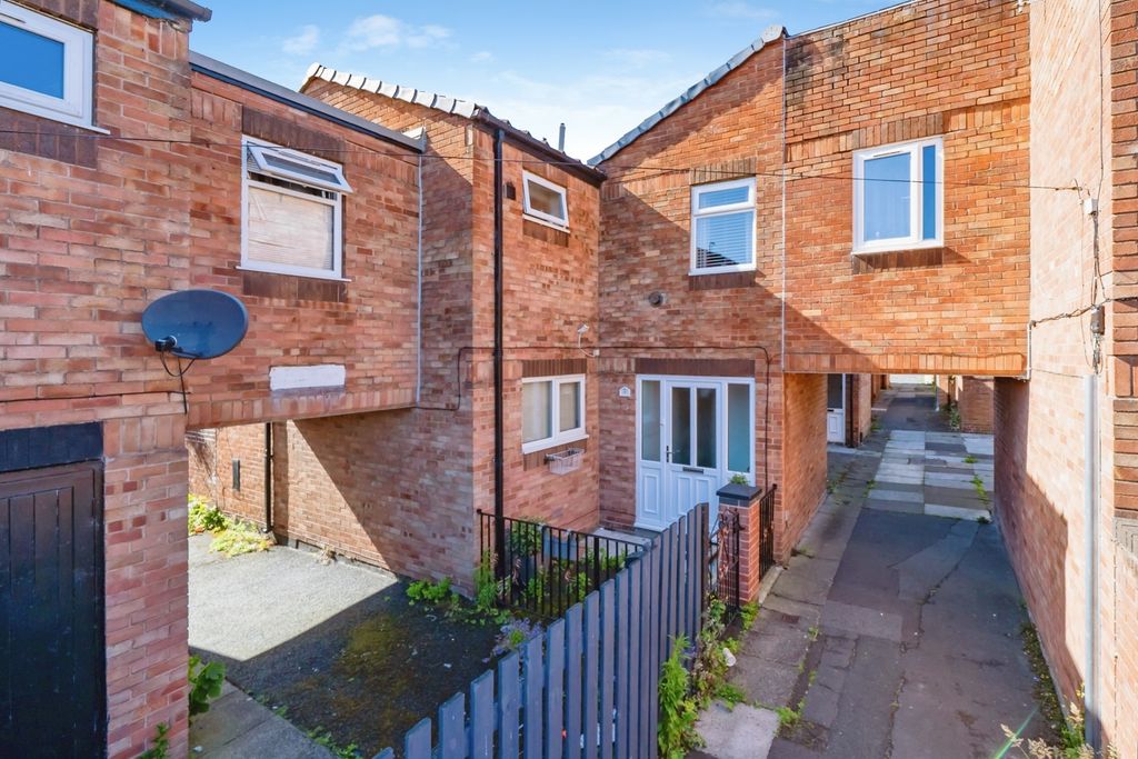 Property photo 1 of 17 Pbox-Img.Jpg