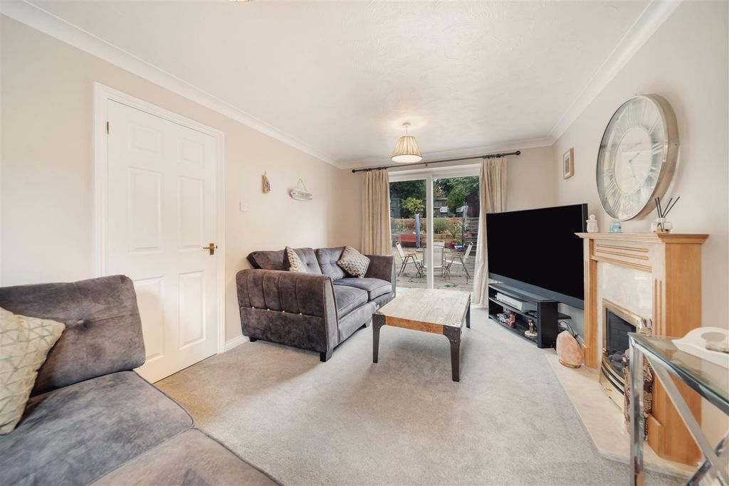 Property photo 2 of 16 39 Margate Rd-33.Jpg