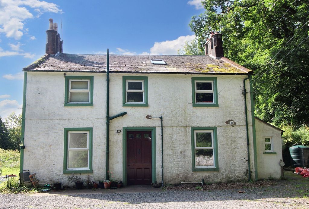 Property photo 1 of 16 External