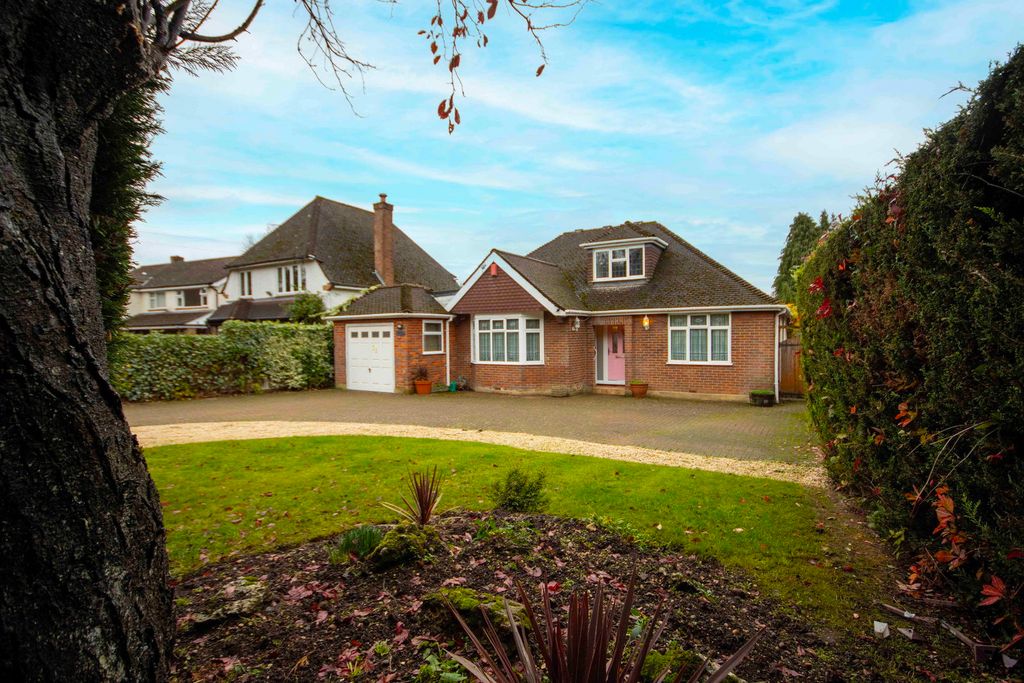 Property photo 2 of 26