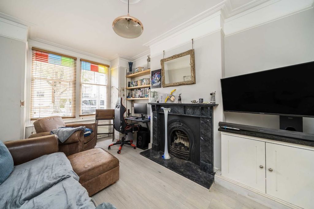 Property photo 3 of 8