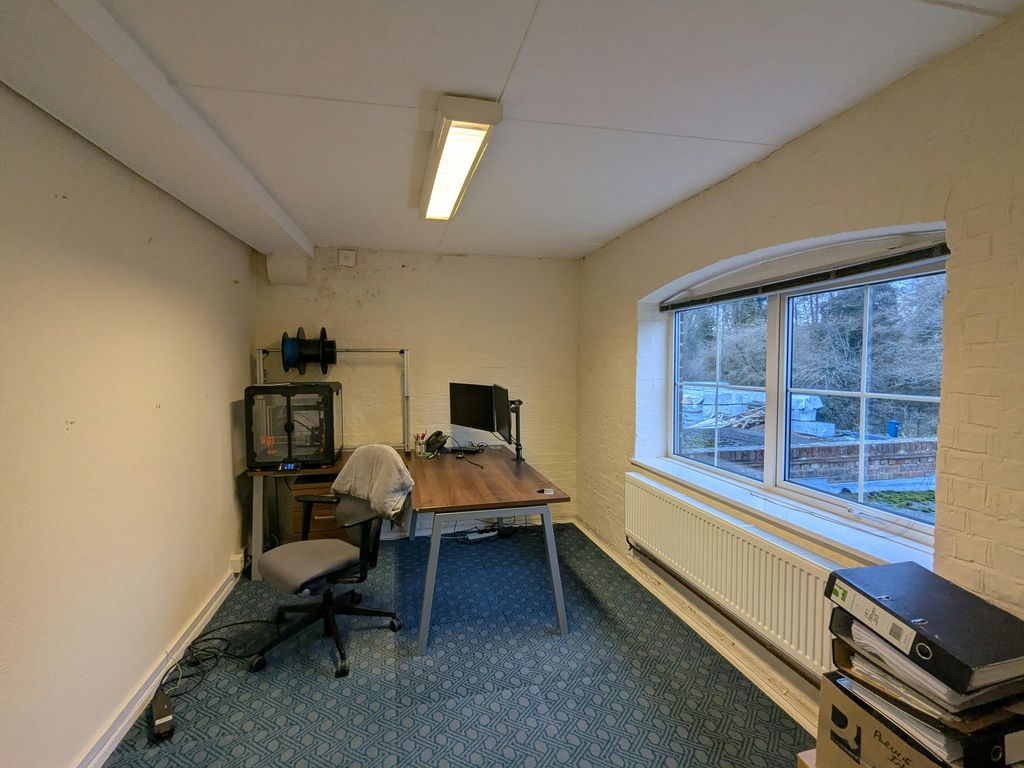 Property photo 3 of 5 1000007530.Jpg