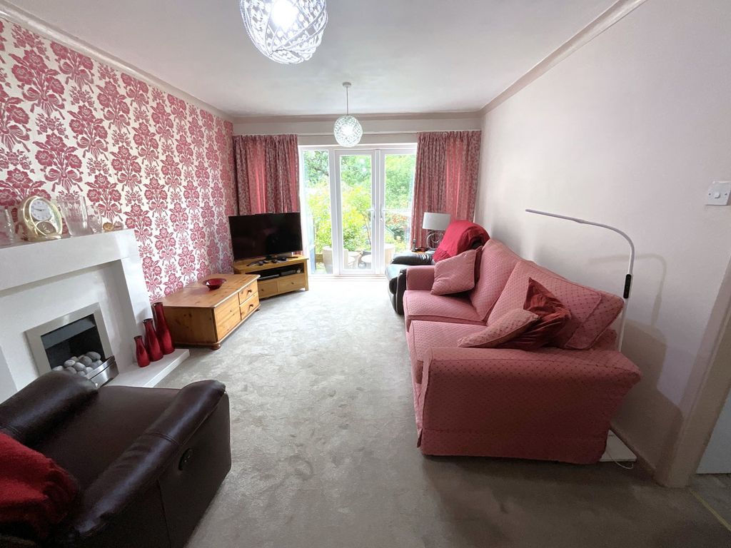 Property photo 3 of 14