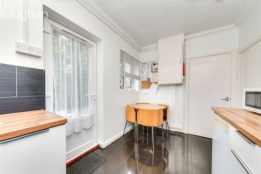 Property photo 3 of 13 Picture No. 06