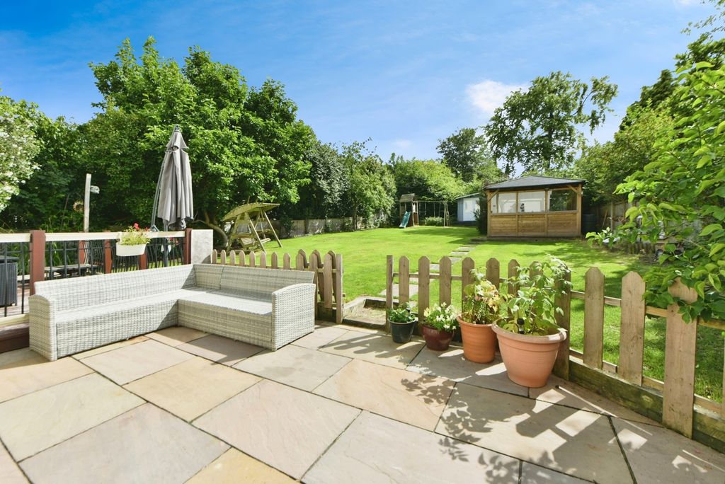 Property photo 3 of 17 Photo
