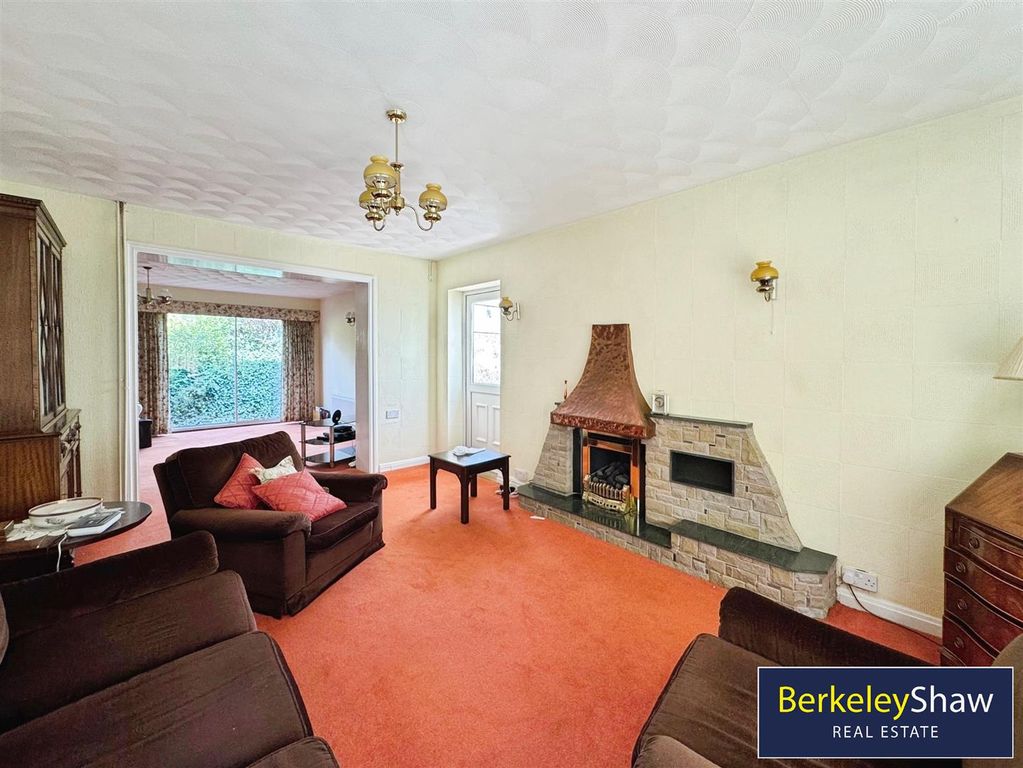 Property photo 3 of 15 Nicholas Road