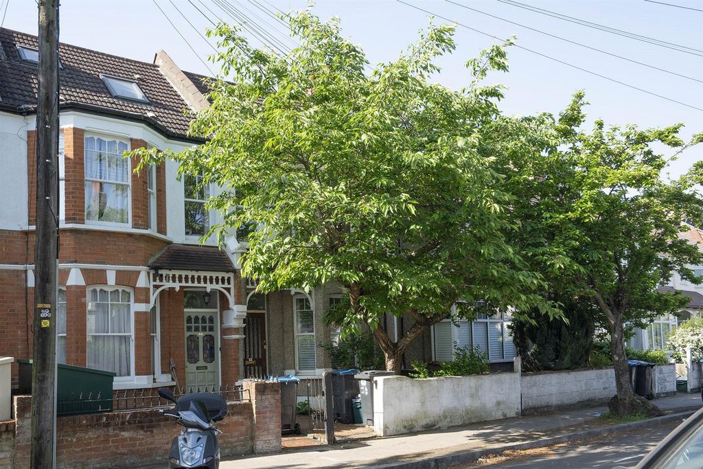 Property photo 1 of 13 44, Cavendish Road Sw19 External 1.Jpg