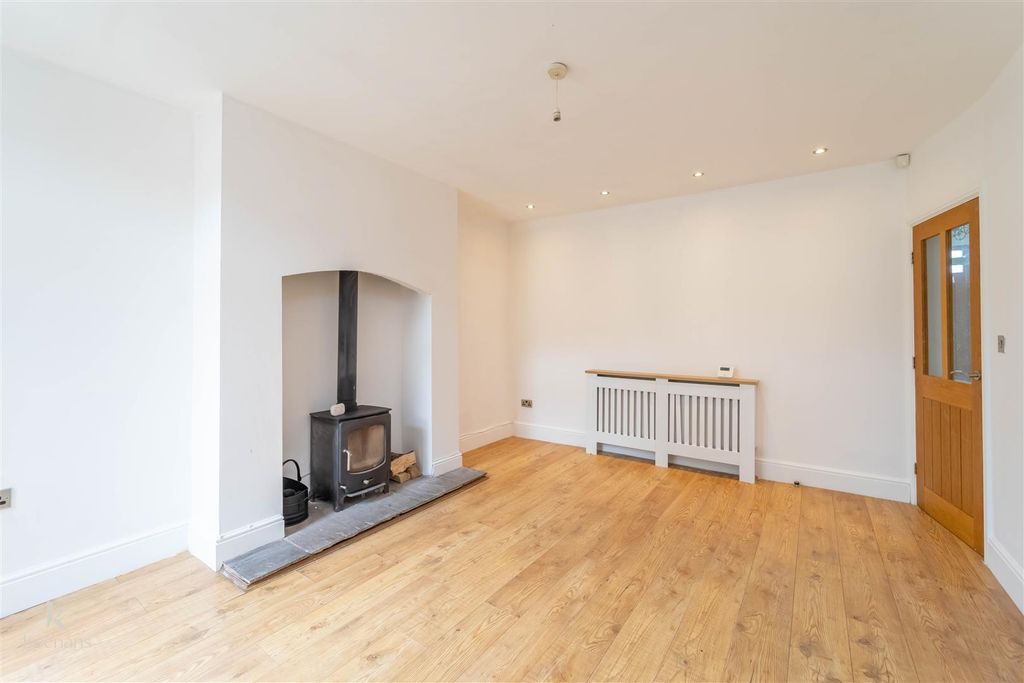 Property photo 3 of 17 Untitled-07017.Jpg