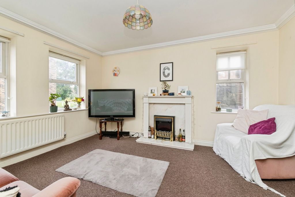 Property photo 3 of 20 Pbox-Img.Jpg