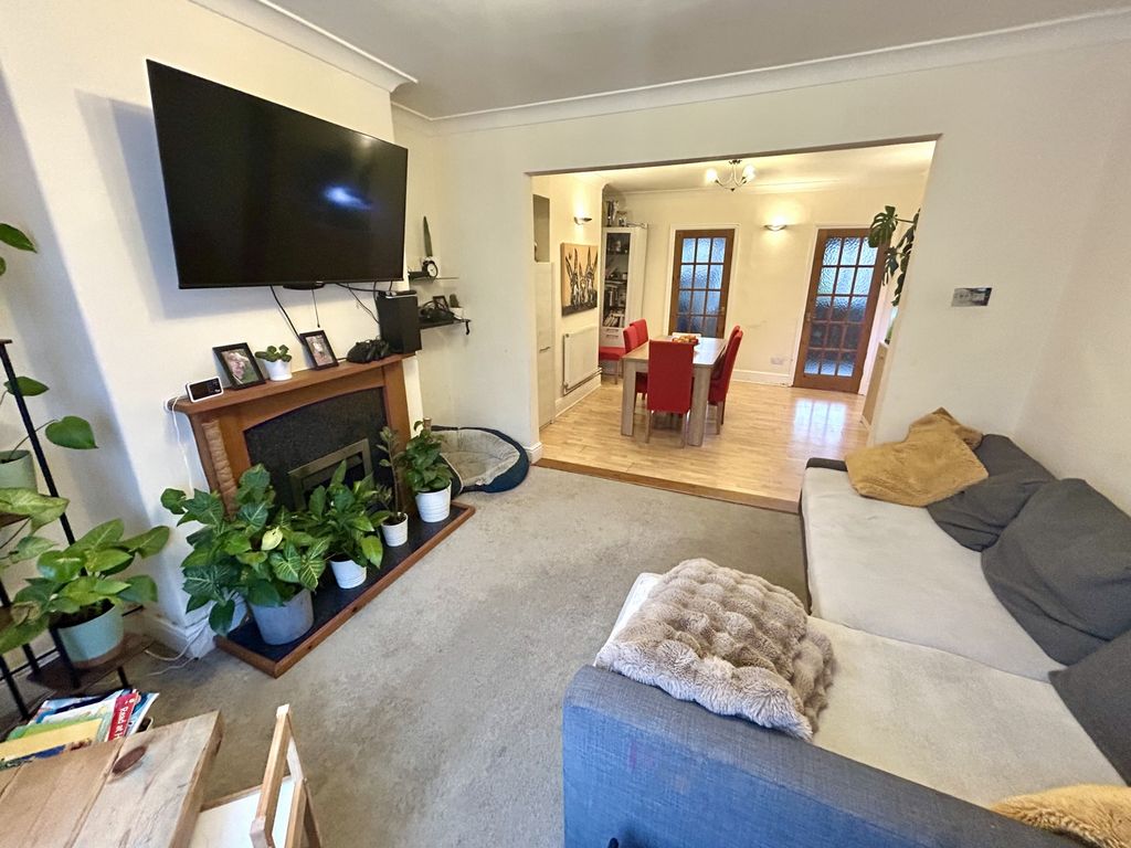 Property photo 2 of 15 Photo 8