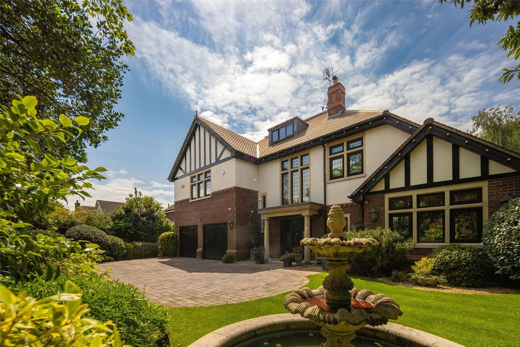 Property photo 1 of 35 1 Argarmeols Road