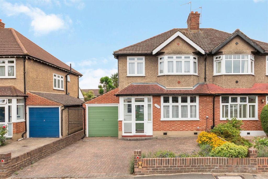 Property photo 1 of 12 External